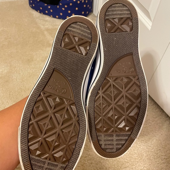 Converse Blue and White Women's Sneakers - Picture 2 of 4